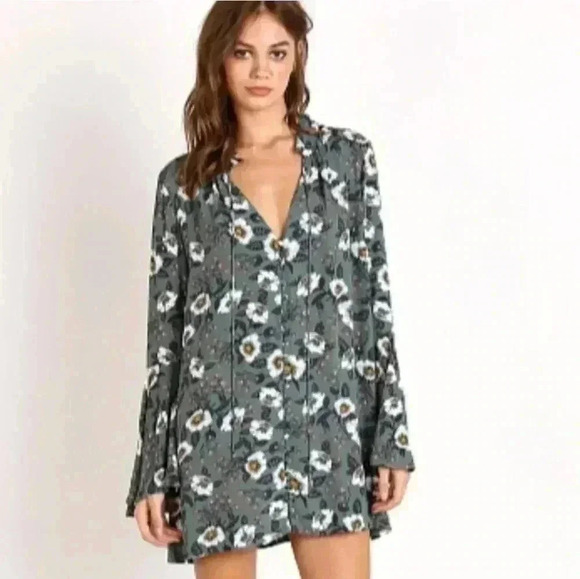 FREE PEOPLE Boho Green Floral Magic Mystery Tunic Oversized Blouse Sz S/P - Picture 1 of 11